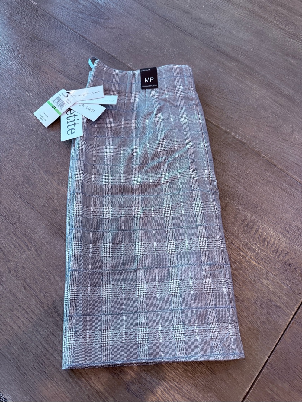 NWT! Amanda & Chelsea Petite Gray Plaid Pencil Skirt (MP)